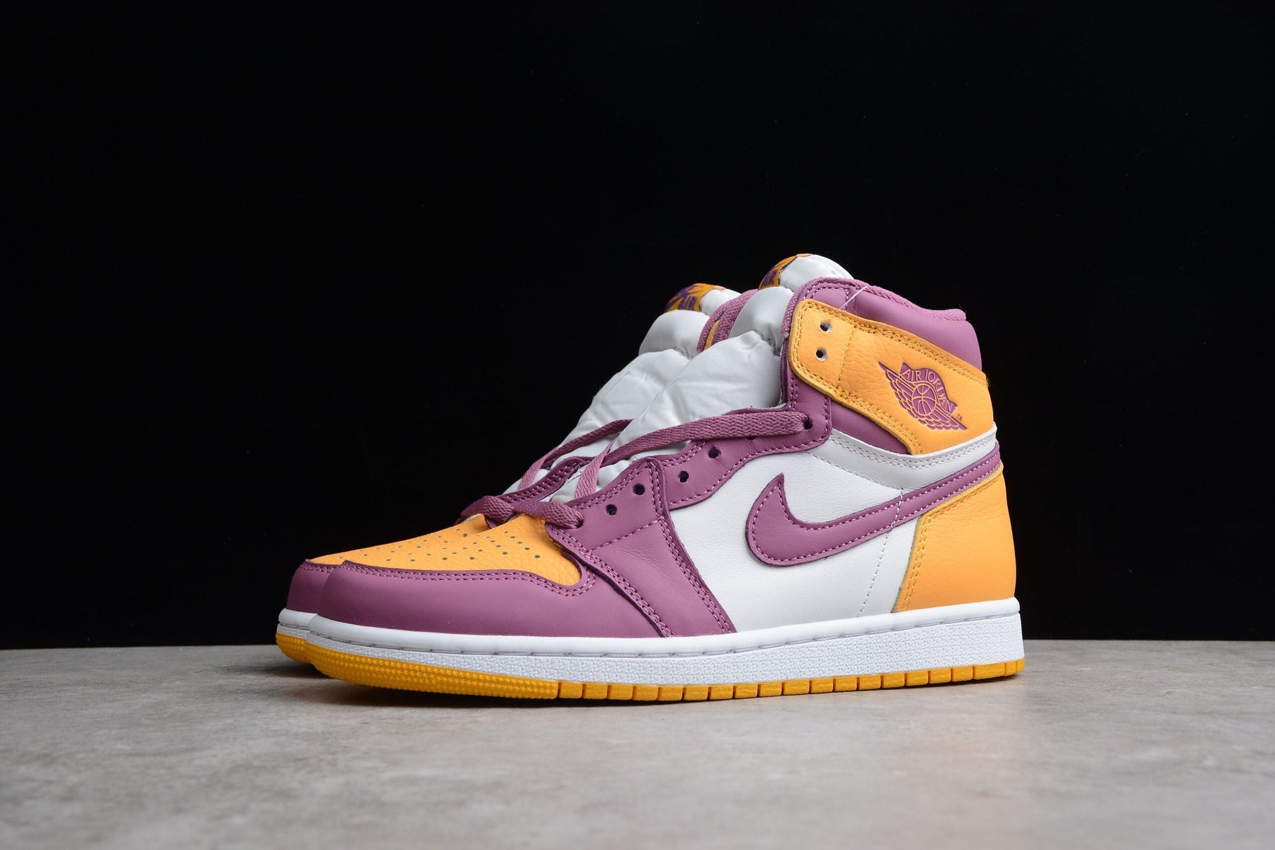 AIR JORDAN 1 HIGH BROTHERHOOD