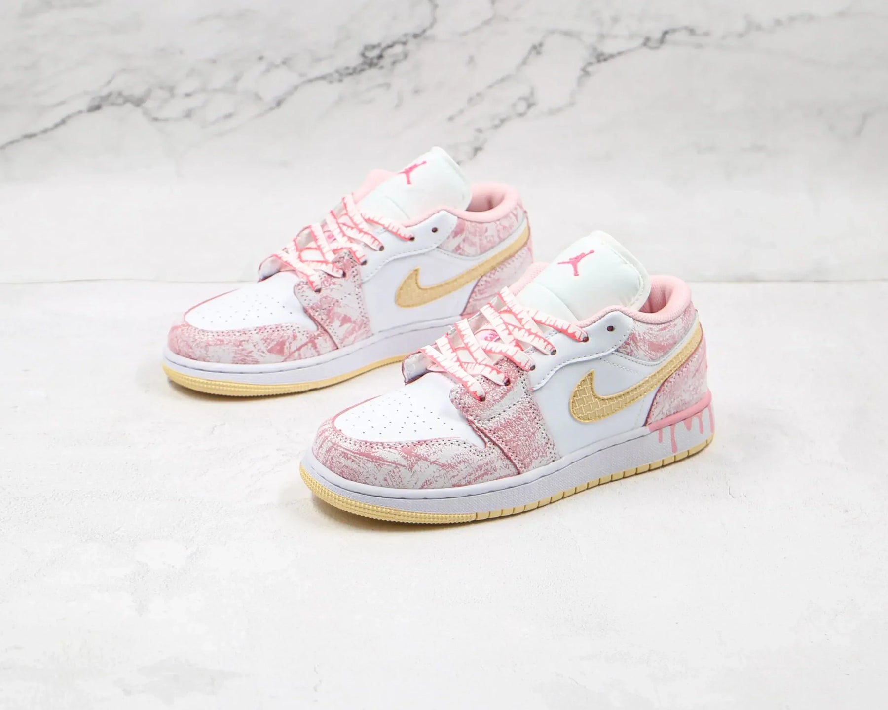 AIR JORDAN 1 LOW PAINT DRIP