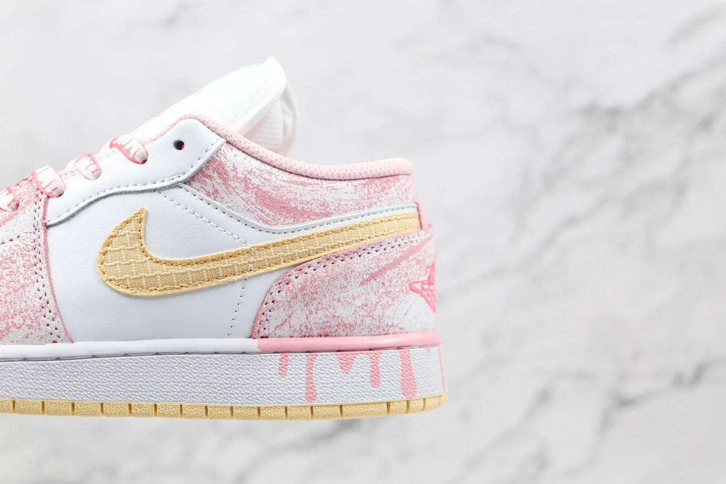 AIR JORDAN 1 LOW PAINT  DRIP