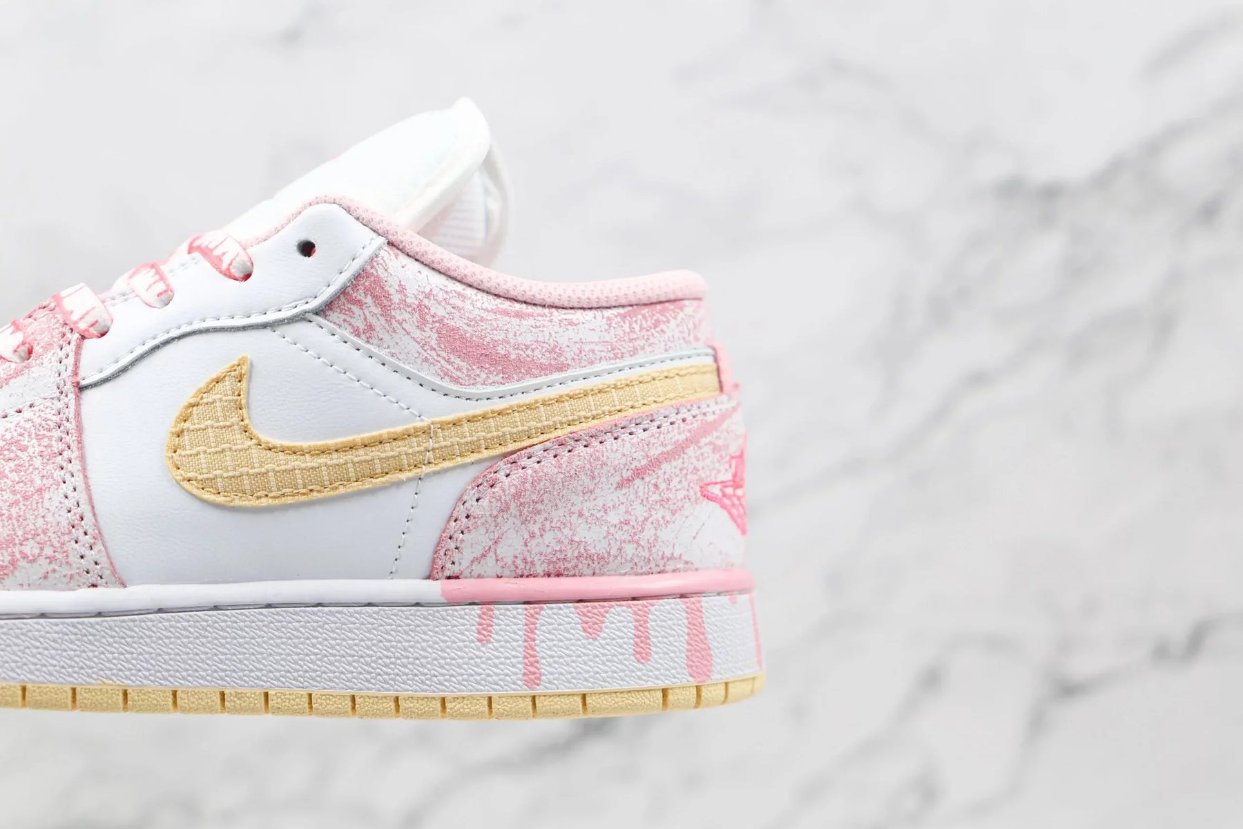AIR JORDAN 1 LOW PAINT DRIP