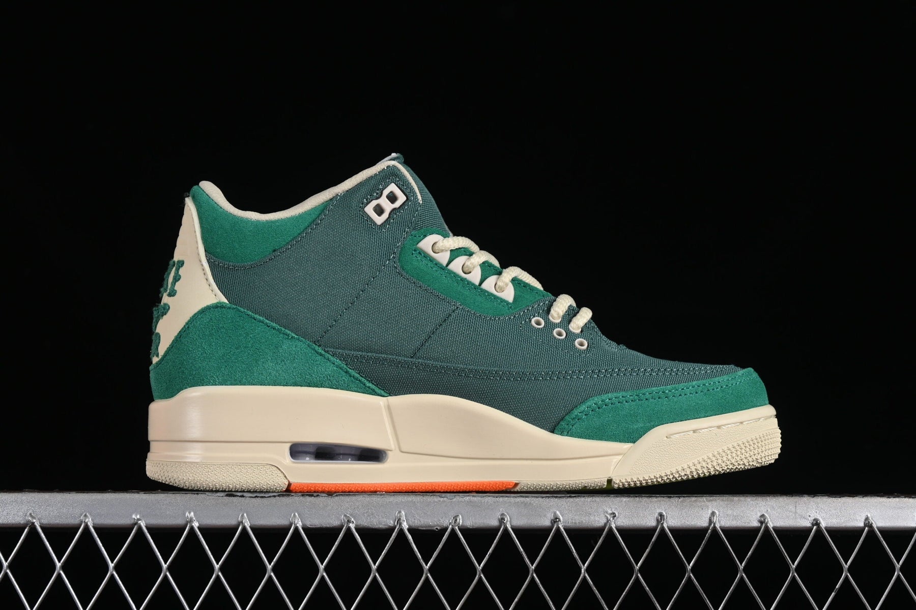 AIR JORDAN 3 NINA CHANEL ABNEY