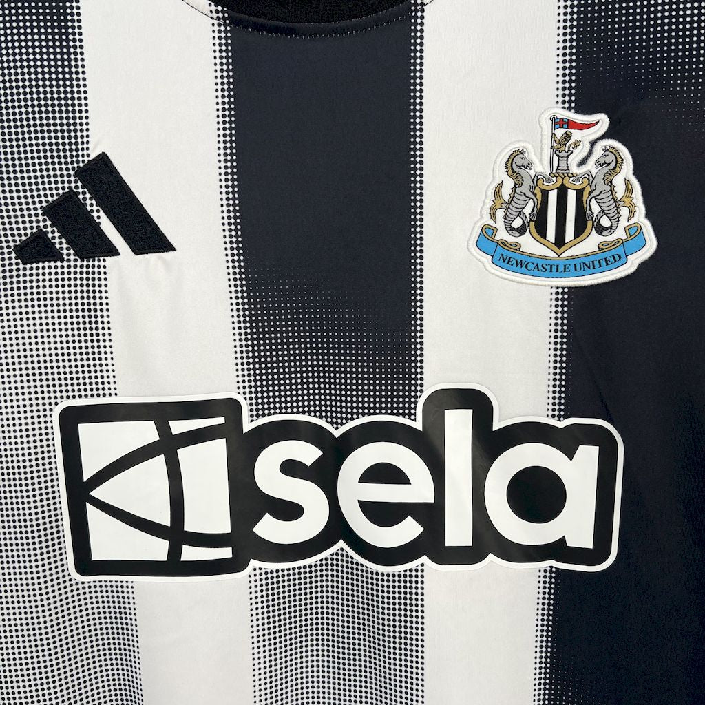 CAMISA DO NEWCASTLE 25/26 BRANCO E PRETO