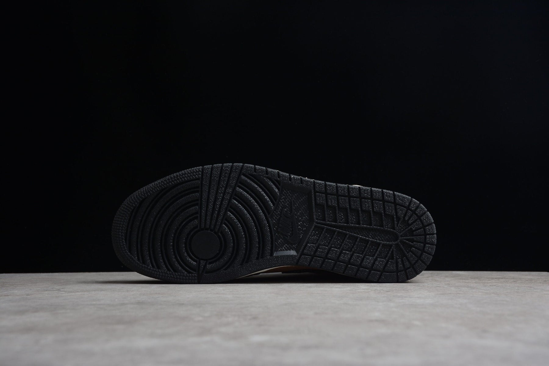 AIR JORDAN 1 MID SE DARK CHOCOLATE