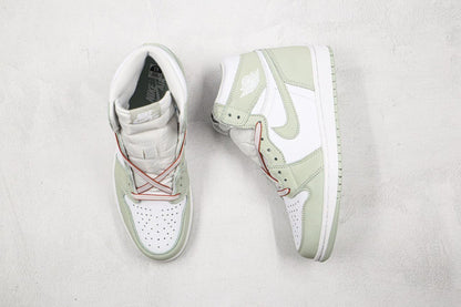 AIR JORDAN 1 RETRO HIGH OG SEAFOAM