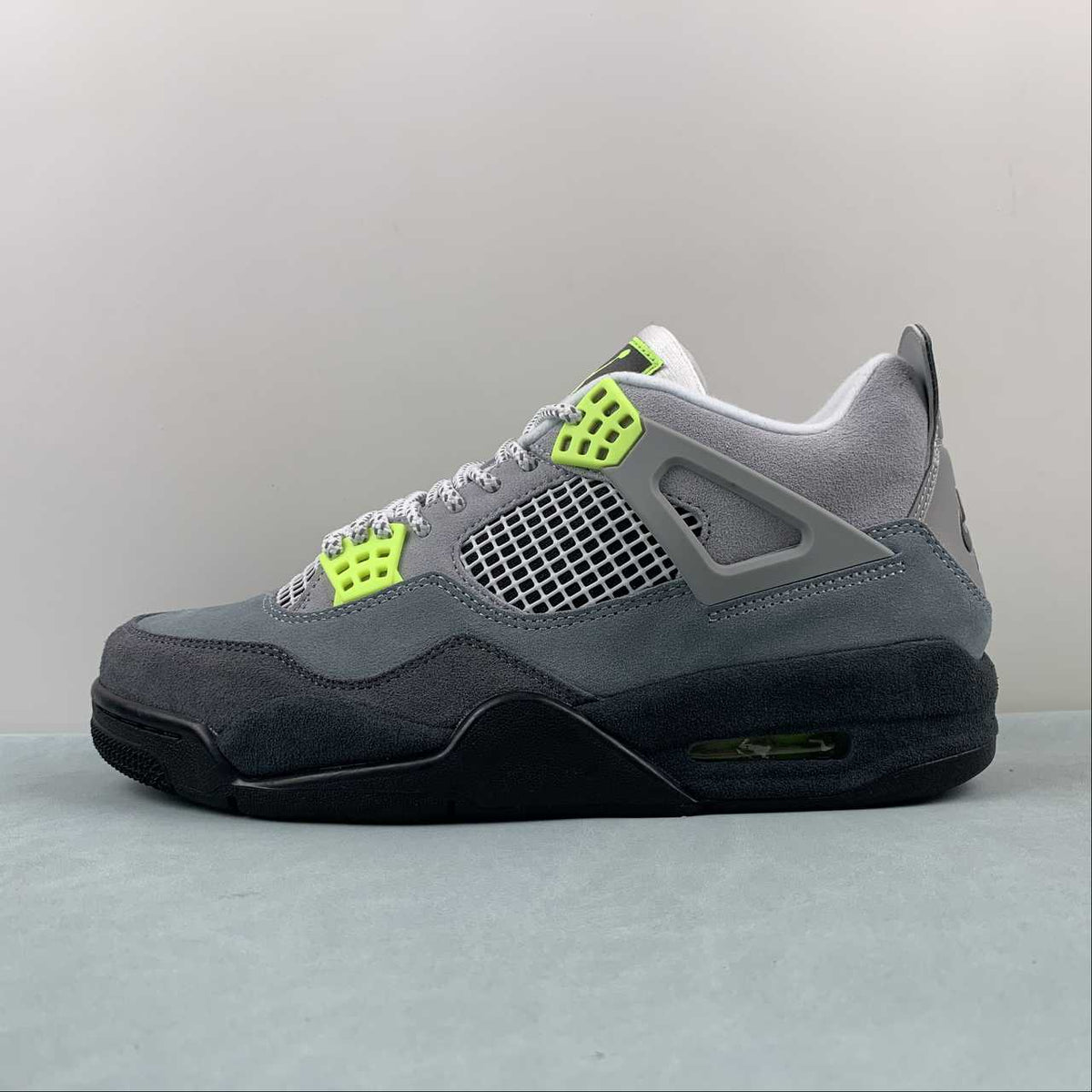 AIR JORDAN 4 RETRO NEON