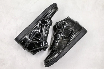 AIR JORDAN 1 MID SE TRIPLE BLACK PATENT WOMAN