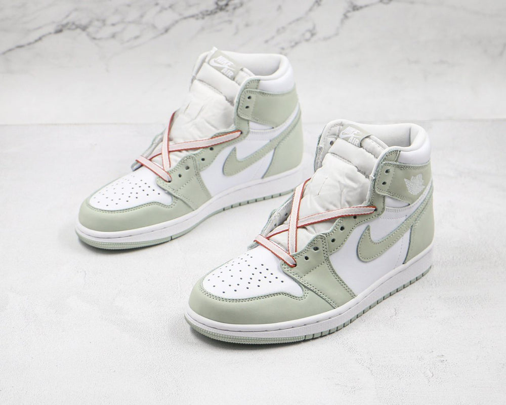 AIR JORDAN 1 RETRO HIGH OG SEAFOAM