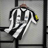 CAMISA DO NEWCASTLE 24/25 PRETO E BRANCO