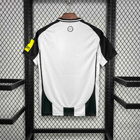 CAMISA DO NEWCASTLE 24/25 PRETO E BRANCO