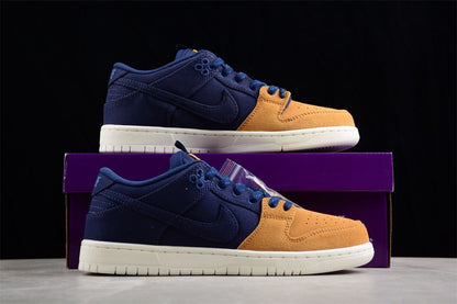 DUNK LOW DESERT OCHRE AND MIDNIGHT